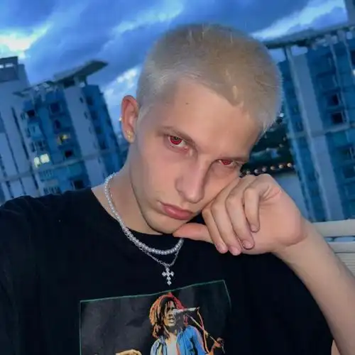 6686体育app金牌作者Imani