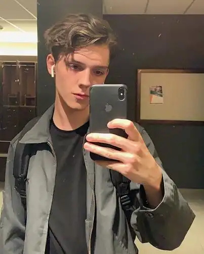 6686体育app合作伙伴Yuri