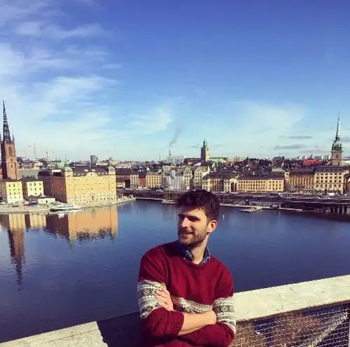 6686体育app铁牌作者Clementine