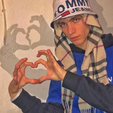 6686体育app签约作者Clive