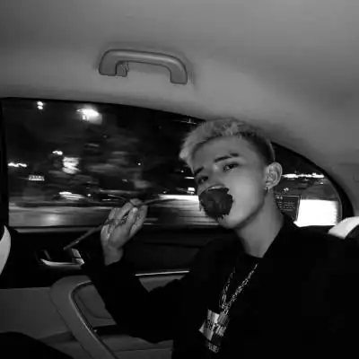 6686体育app铁牌作者Rosa