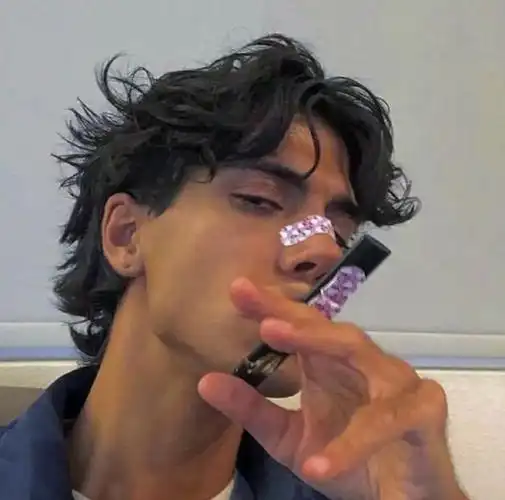 6686体育app铁牌作者Mabel