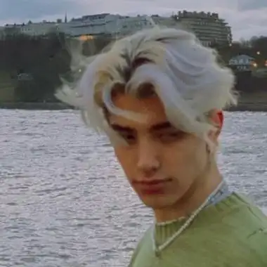 6686体育app官方作者Lloyd