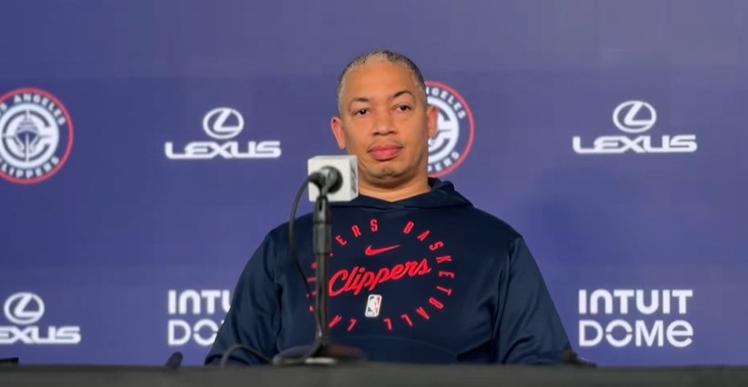 卢谈是否需要调整球队定位：没啥震惊的，每年都经历同样的事