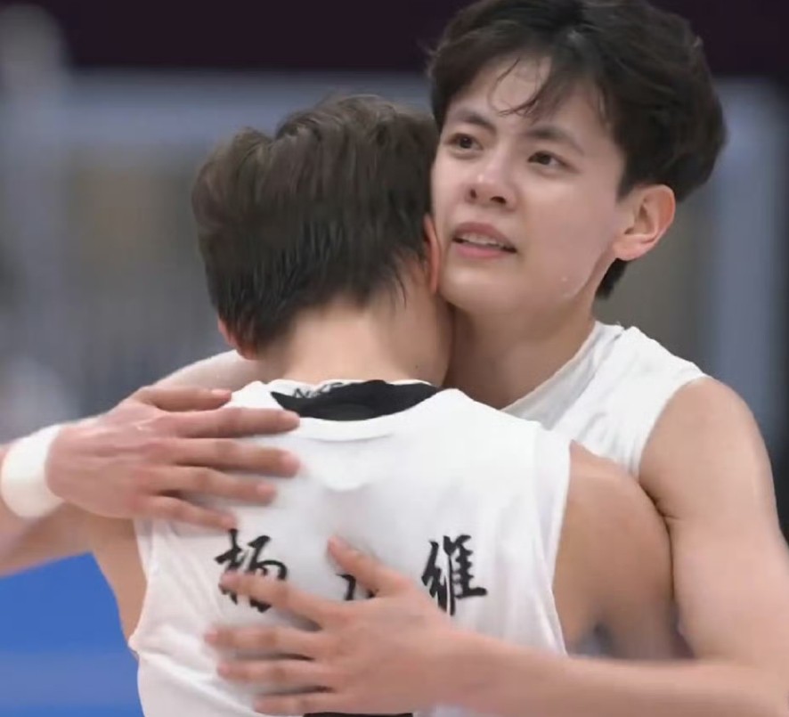 决战时刻手硬！杨舒予18中9得到22分1抢篮板3助攻