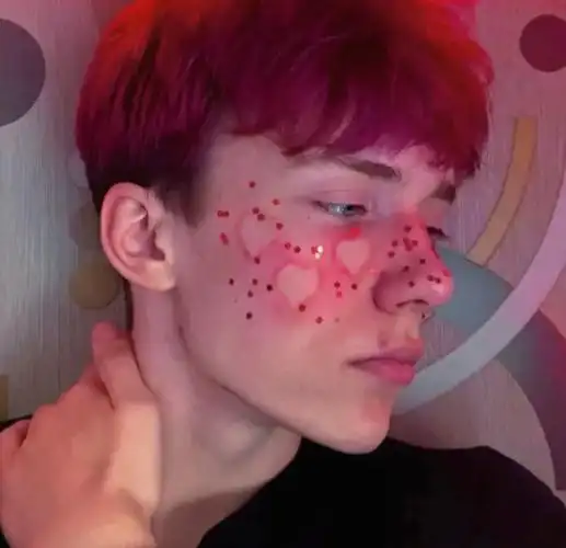 6686体育银牌作者花开若不弃