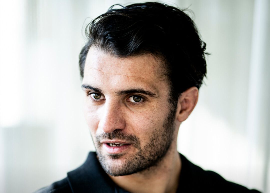 法国前国脚迪布瓦正式宣布退役员，年仅31岁