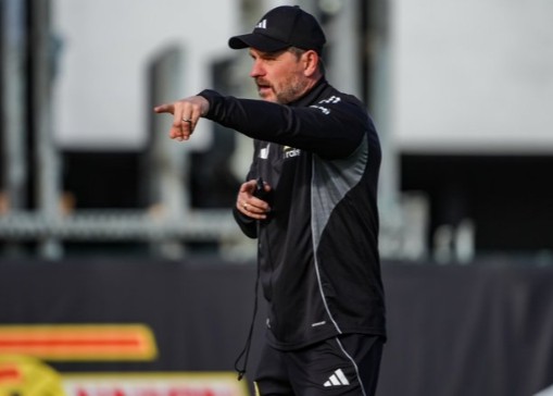 柏林联合主帅：我对拜仁充满尊敬，凯恩的发展前进令人惊叹