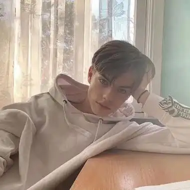 6686体育铜牌作者Zack